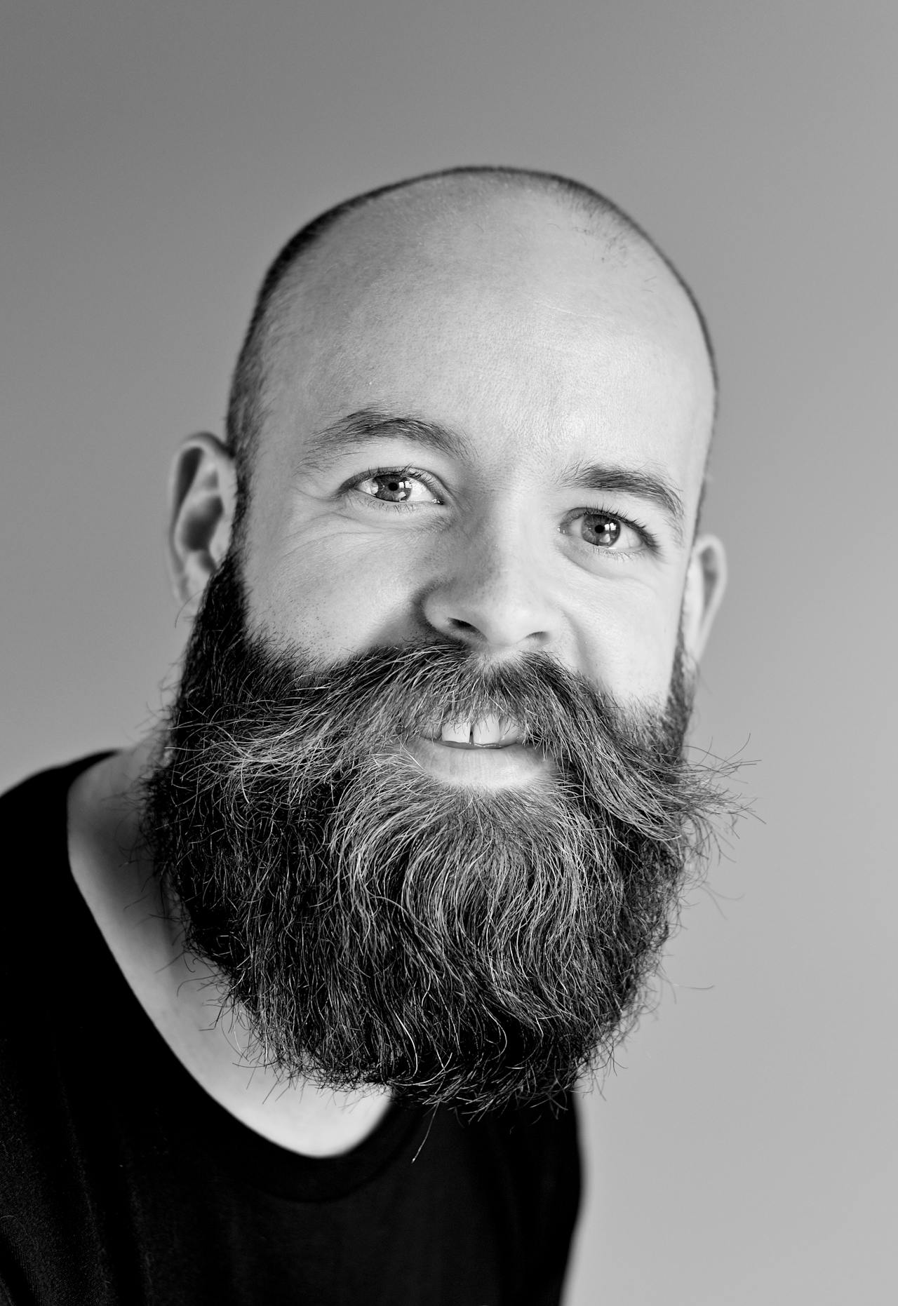files/pexels-beardedbasturds-842980.jpg